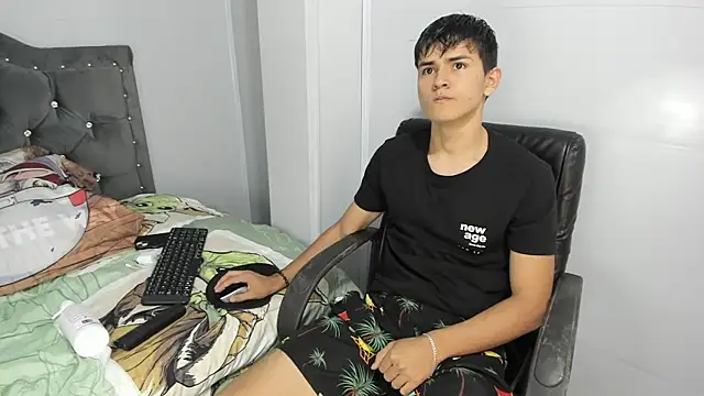 Snapshot of Jacobb_Lee chatting on 01/31/25, 01:45 Jacobb Lee online show from 01/31/25, 01:45