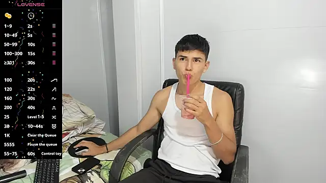 Snapshot of Jacobb_Lee chatting on 02/14/25, 09:21 Jacobb Lee online show from 02/14/25, 09:21