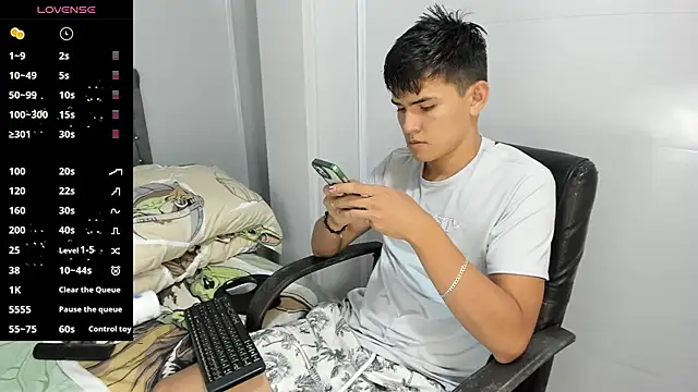 Snapshot of Jacobb_Lee chatting on 02/19/25, 08:20 Jacobb Lee online show from 02/19/25, 08:20