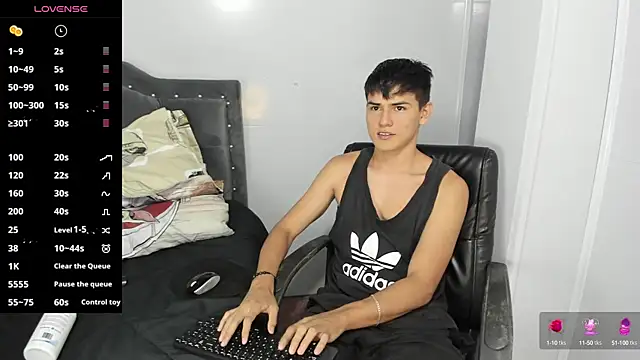 Snapshot of Jacobb_Lee chatting on 03/04/25, 08:27 Jacobb Lee online show from 03/04/25, 08:27