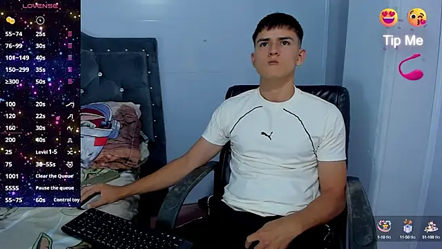 Snapshot of Jacobb_Lee chatting on 10/24/25, 09:00 Jacobb Lee online show from 10/24/25, 09:00