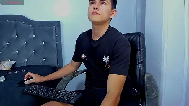 Snapshot of Jacobb_Lee chatting on 11/13/25, 09:47 Jacobb Lee online show from 11/13/25, 09:47