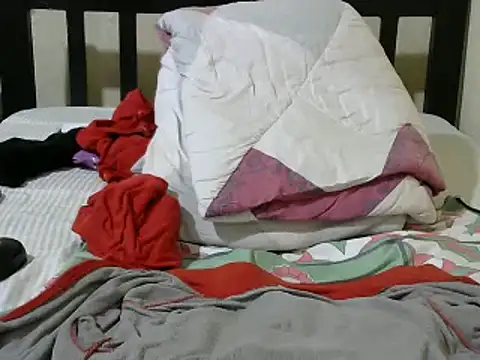 Snapshot of wetberrry chatting on 01/06/25, 08:18 wetberrry online show from 01/06/25, 08:18