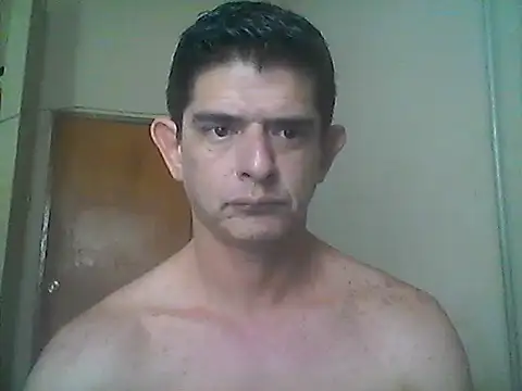 Snapshot of Marobronco chatting on 09/12/25, 04:07 Marobronco online show from 09/12/25, 04:07