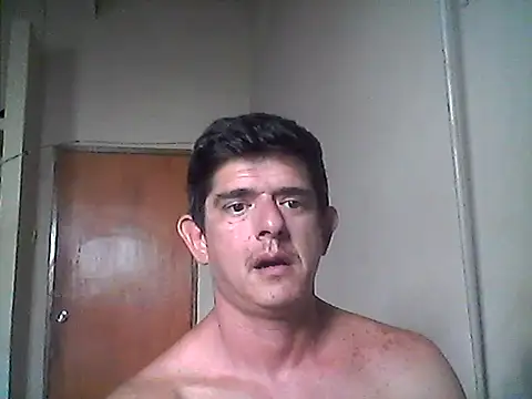 Snapshot of Marobronco chatting on 12/22/25, 08:28 Marobronco online show from 12/22/25, 08:28