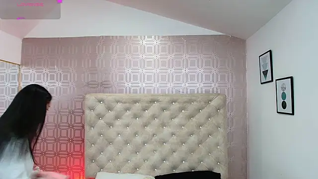 Sara Desire online show from 03/06/25, 12:30