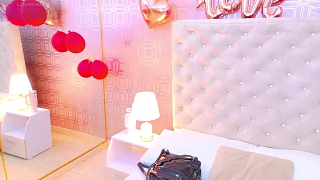 Sara Desire online show from 02/18/26, 12:23