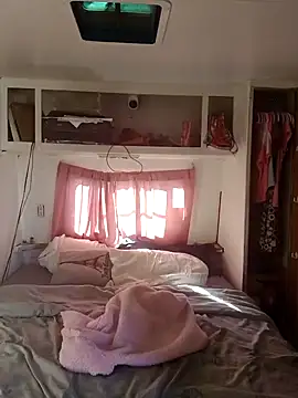 Snapshot of allissonw13 chatting on 01/13/25, 07:10 allissonw13 online show from 01/13/25, 07:10