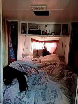 Snapshot of allissonw13 chatting on 01/15/25, 11:30 allissonw13 online show from 01/15/25, 11:30