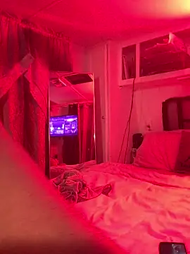 Snapshot of allissonw13 chatting on 02/16/25, 11:38 allissonw13 online show from 02/16/25, 11:38