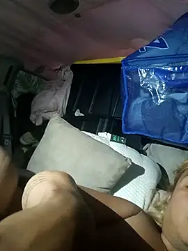 Snapshot of allissonw13 chatting on 09/10/25, 03:28 allissonw13 online show from 09/10/25, 03:28