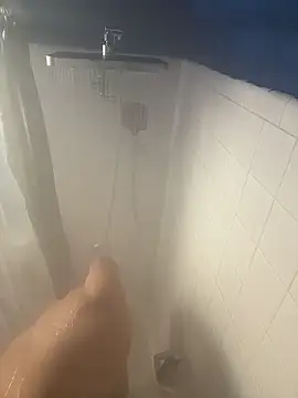 Snapshot of allissonw13 chatting on 12/23/25, 12:30 allissonw13 online show from 12/23/25, 12:30