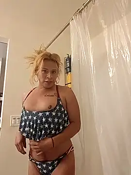 Snapshot of allissonw13 chatting on 03/25/26, 06:52 allissonw13 online show from 03/25/26, 06:52