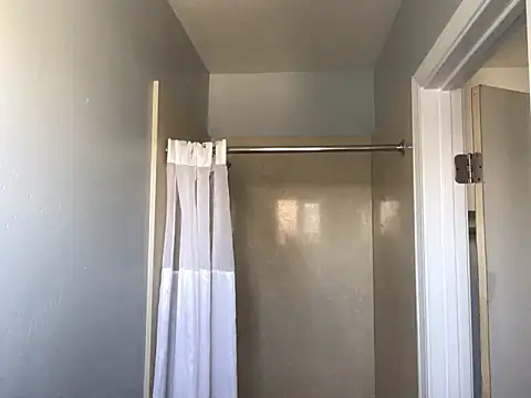 Snapshot of allissonw13 chatting on 03/26/26, 04:01 allissonw13 online show from 03/26/26, 04:01