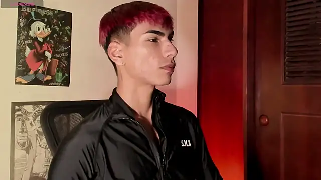 Snapshot of Teo_skinny chatting on 11/22/25, 03:00 Teo skinny online show from 11/22/25, 03:00