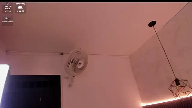 SOPHICARTERS online show from 10/15/25, 10:59