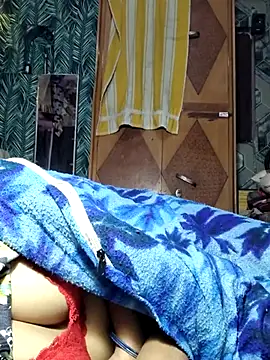Snapshot of Hot-rubina chatting on 02/15/25, 04:58 Hot-rubina online show from 02/15/25, 04:58