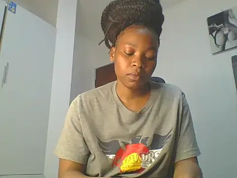 Snapshot of _Becky002 chatting on 05/02/26, 10:20 Becky002 online show from 05/02/26, 10:20