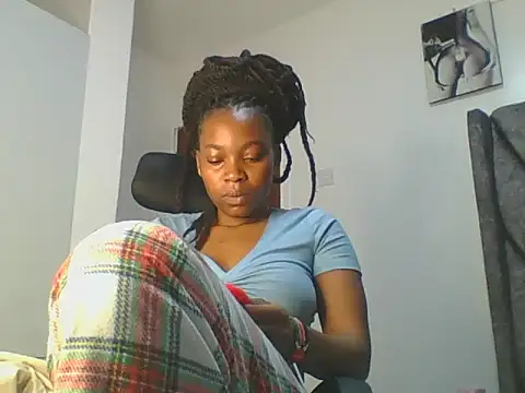 Snapshot of _Becky002 chatting on 05/11/26, 12:33 Becky002 online show from 05/11/26, 12:33