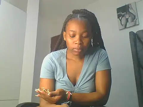 Snapshot of _Becky002 chatting on 05/12/26, 02:14 Becky002 online show from 05/12/26, 02:14