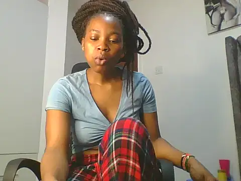 Snapshot of _Becky002 chatting on 05/21/26, 10:33 Becky002 online show from 05/21/26, 10:33