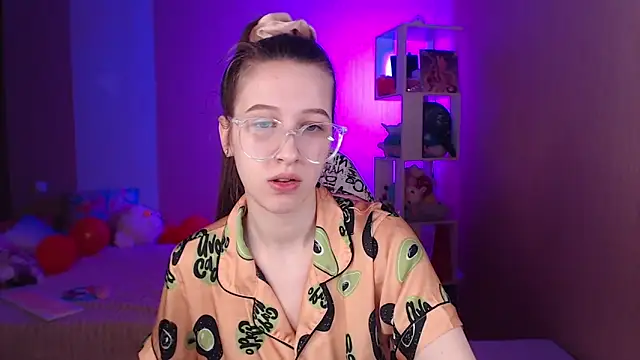 ur kitty   online show from 03/03/25, 01:09