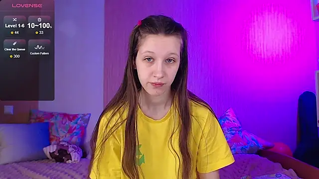 ur kitty   online show from 03/10/25, 01:10