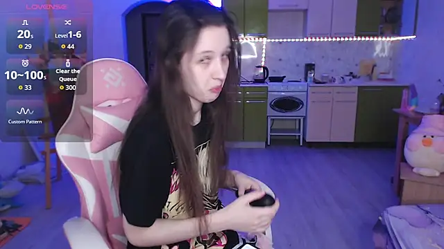 ur kitty   online show from 04/03/26, 01:09