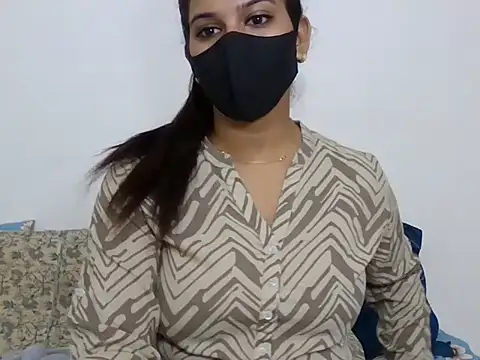 Snapshot of sparkling_queen chatting on 12/10/24, 04:38 sparkling queen online show from 12/10/24, 04:38