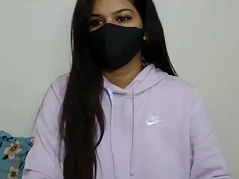 Snapshot of sparkling_queen chatting on 12/12/24, 07:52 sparkling queen online show from 12/12/24, 07:52