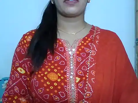 Snapshot of sparkling_queen chatting on 01/11/25, 04:14 sparkling queen online show from 01/11/25, 04:14