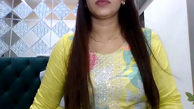 Snapshot of sparkling_queen chatting on 10/03/25, 05:32 sparkling queen online show from 10/03/25, 05:32