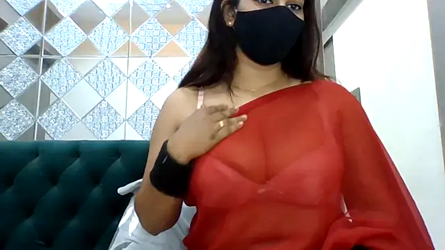 Snapshot of sparkling_queen chatting on 10/16/25, 04:46 sparkling queen online show from 10/16/25, 04:46