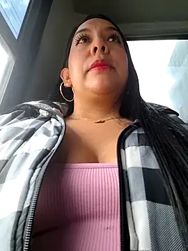 Snapshot of Bella_keny chatting on 05/06/26, 02:22 Bella keny online show from 05/06/26, 02:22