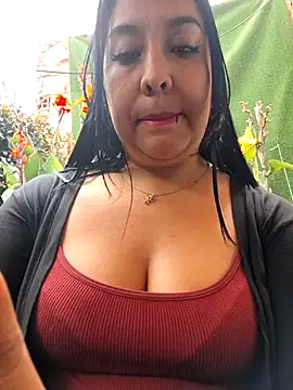 Snapshot of Bella_keny chatting on 05/19/26, 06:36 Bella keny online show from 05/19/26, 06:36