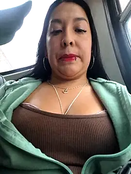 Snapshot of Bella_keny chatting on 06/01/26, 03:25 Bella keny online show from 06/01/26, 03:25