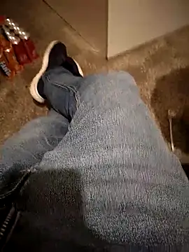 Snapshot of A_man_in_public chatting on 10/22/25, 11:10 A man in public online show from 10/22/25, 11:10