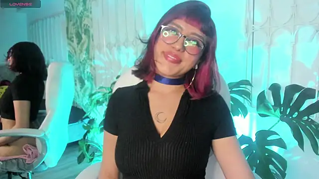 Snapshot of cute_hollywood chatting on 09/25/25, 09:18 cute hollywood online show from 09/25/25, 09:18