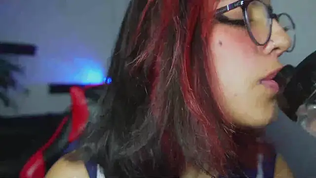 Snapshot of cute_hollywood chatting on 10/08/25, 12:36 cute hollywood online show from 10/08/25, 12:36