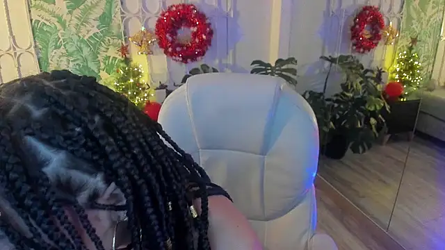 cute hollywood online show from 12/20/25, 08:49