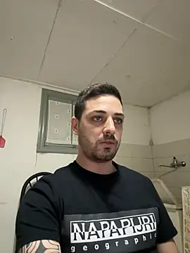 iltoscano95 online show from 10/18/25, 07:36