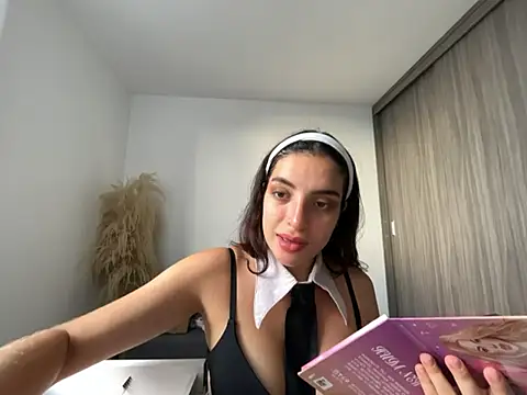 Snapshot of dakota_le chatting on 06/19/26, 10:02 dakota le online show from 06/19/26, 10:02