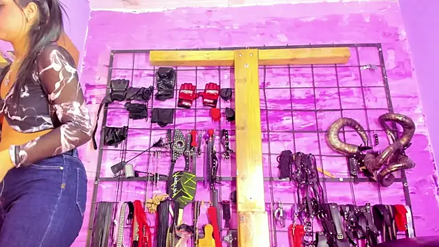 alexia aitanaa  online show from 02/08/26, 06:33