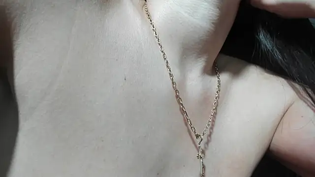 SexxyMeriem online show from 03/08/25, 11:07