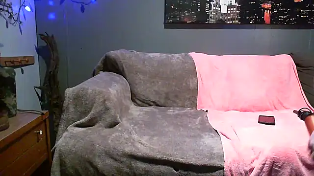 Genevieve143 online show from 03/21/25, 07:33