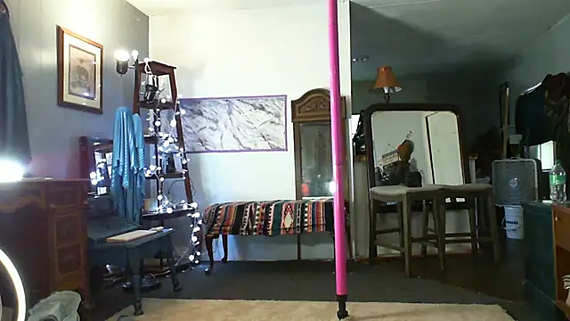 Genevieve143 online show from 09/25/25, 11:19