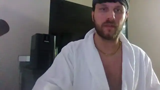Snapshot of jonnybans chatting on 06/24/26, 02:49 jonnybans online show from 06/24/26, 02:49