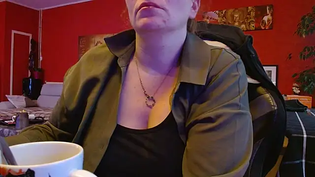 cruellaculdenfer67 online show from 11/18/25, 07:57