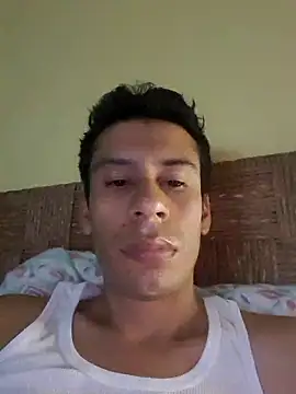 josehot151515 online show from 02/03/25, 06:34