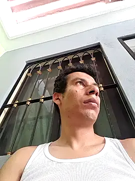 josehot151515 online show from 10/29/25, 05:58